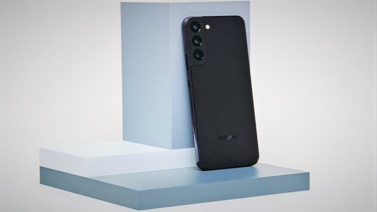 Win a Smartphone & Make the Future Friendly
